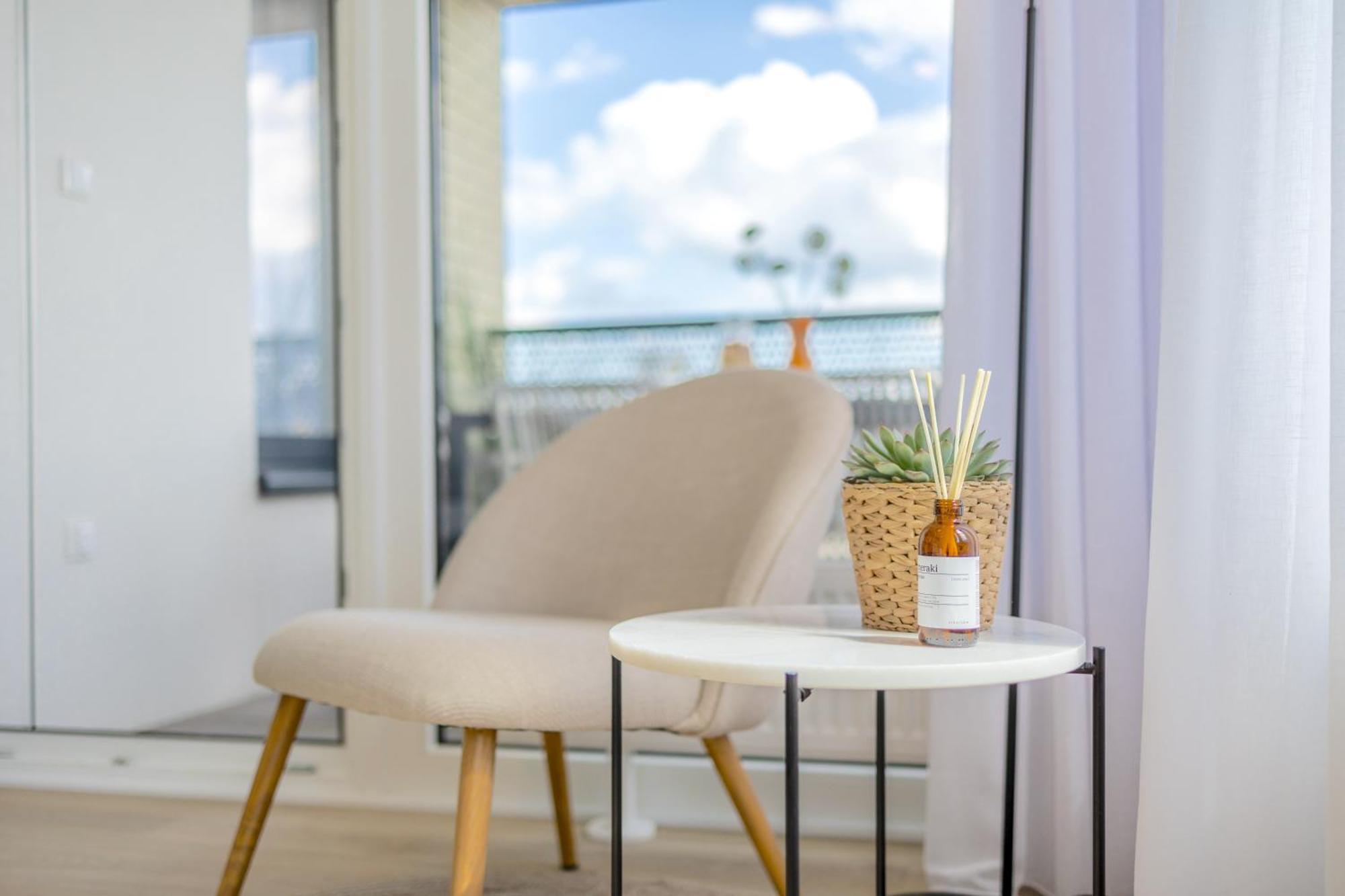 Bright 2br - 4th Floor, Balcony, Free Parking By Gravity Apartamento *